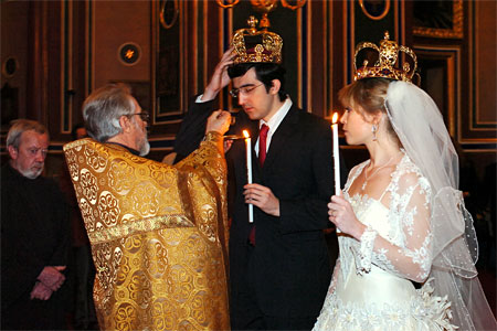 Orthodox wedding - the crowning of the couple